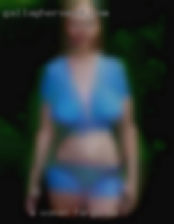 A woman or couple who are in Fargo, ND discreet.