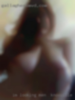 I'm men in Knoxville, TN looking for a FWB type situation.