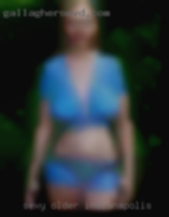 Sexy older women in Indianapolis with curves.